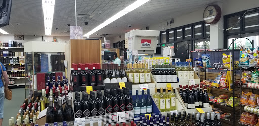 Liquor Store «Plainsboro Wine & Liquor», reviews and photos, 10 Schalks Crossing Rd #7, Plainsboro Township, NJ 08536, USA