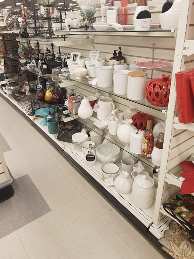 Department Store «T.J. Maxx and HomeGoods», reviews and photos, 649 Broadway, Bangor, ME 04401, USA