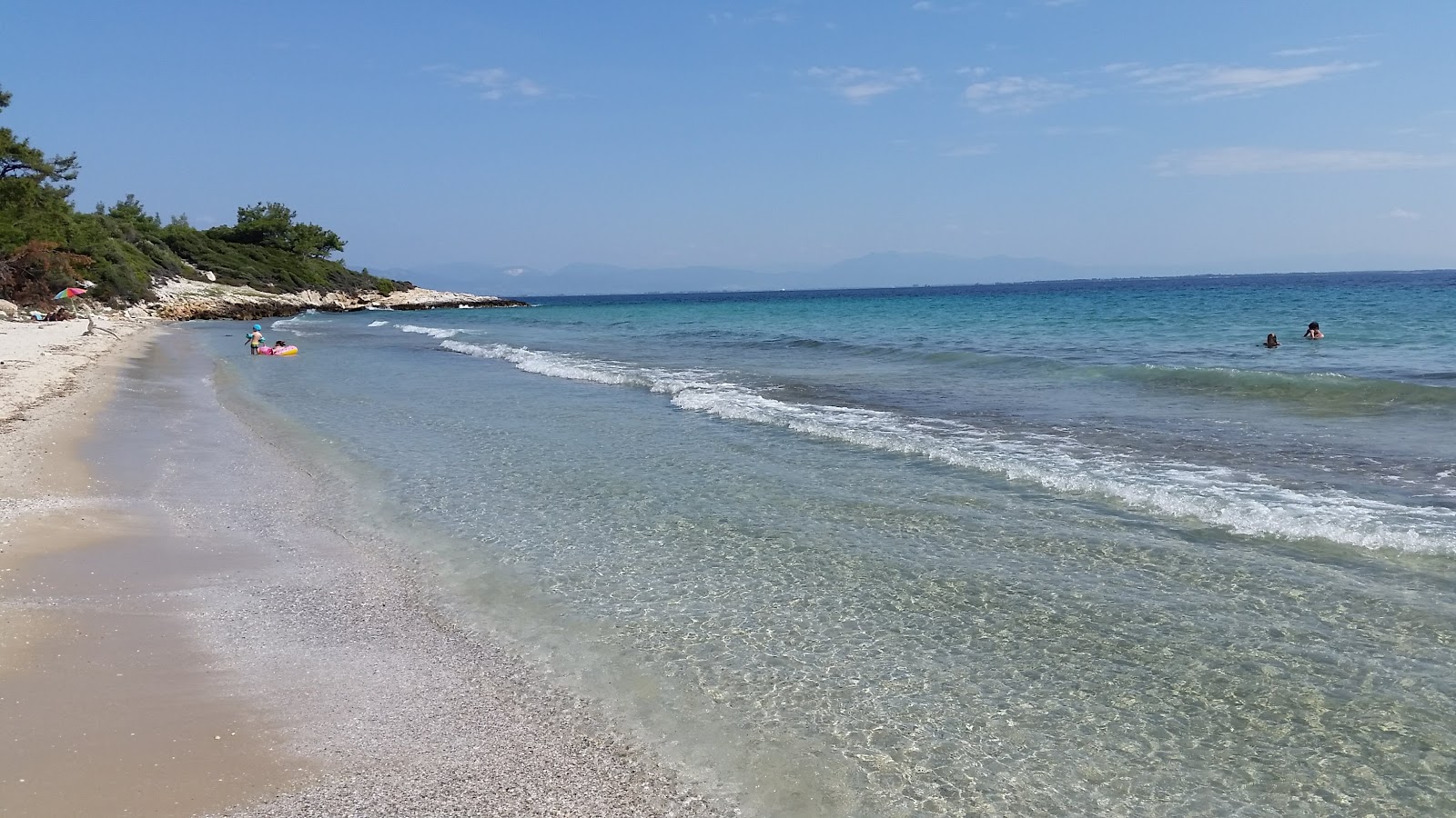 Foto di Glikadi beach ubicato in zona naturale