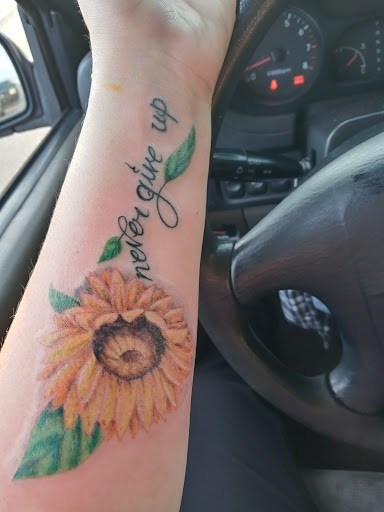 Tattoo and Piercing Shop «Hot Box Tattoos», reviews and photos, 1037 W Brandon Blvd, Brandon, FL 33511, USA