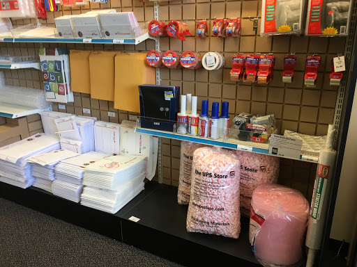 Shipping and Mailing Service «The UPS Store», reviews and photos, 119 Drum Hill Rd, Chelmsford, MA 01824, USA