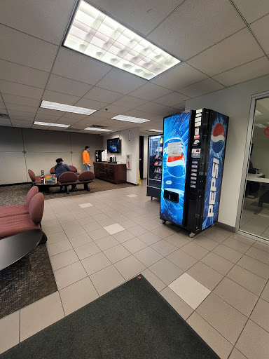 Toyota Dealer «Oakbrook Toyota», reviews and photos, 550 E Ogden Ave, Westmont, IL 60559, USA