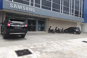 Samsung Experience Store - Palembang Road Area image