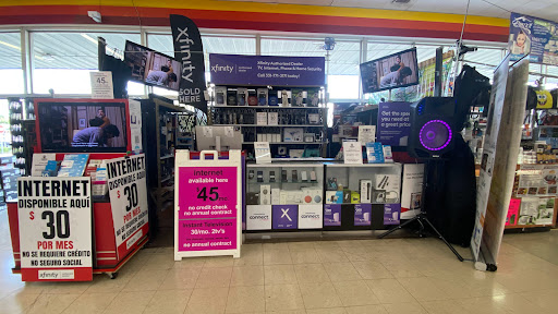 Shopping Mall «Elgin Shopping Mall», reviews and photos, 308 S McLean Blvd, Elgin, IL 60123, USA