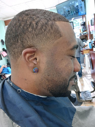 Barber Shop «Alex Barber Shop VIP», reviews and photos, 8775 Sutphin Blvd, Jamaica, NY 11435, USA