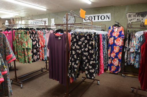 Boutique «Watt About This Boutique», reviews and photos, 3480 Otter Gap Rd, Bowling Green, KY 42101, USA