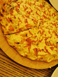 Tarte flambée du Restaurant de spécialités alsaciennes L'Alsacien République - Restaurant / Bar à Flammekueche à Paris - n°11