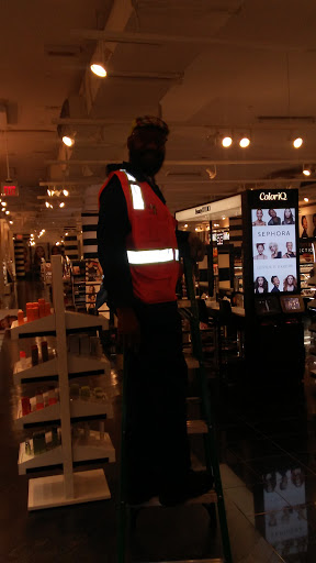 Cosmetics Store «SEPHORA», reviews and photos, 6801 Hollywood Blvd, Hollywood, CA 90028, USA