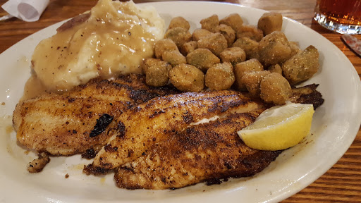 American Restaurant «Cracker Barrel Old Country Store», reviews and photos, 1162 Wayne Ave, Chambersburg, PA 17202, USA