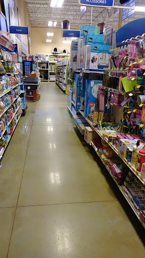 Pet Supply Store «PetSmart», reviews and photos, 700 Lafayette Rd #211, Seabrook, NH 03874, USA