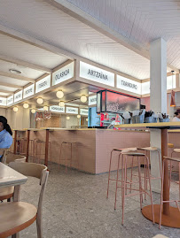 Atmosphère du Restaurant de hamburgers Jòia Bun par Hélène Darroze à Paris - n°4