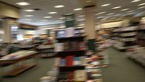 Book Store «Barnes & Noble», reviews and photos, 444 Broadway, Saugus, MA 01906, USA
