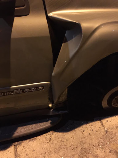 Tire Shop «Discount Tire Store - Aurora, IL», reviews and photos, 2445 Augusta Way, Aurora, IL 60506, USA