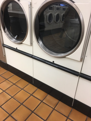 Laundromat «Mac Arthur Road Coin Laundry», reviews and photos, 2191 MacArthur Rd, Whitehall, PA 18052, USA