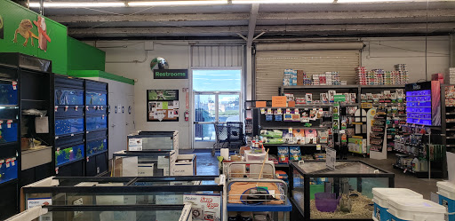 Pet Supply Store «Pet Supplies Plus», reviews and photos, 1411 S Stockton St, Lodi, CA 95240, USA
