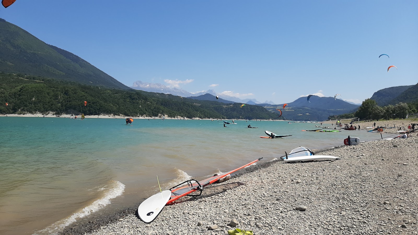 Foto von Plage Nord du Monteynard mit lange, gerade küste