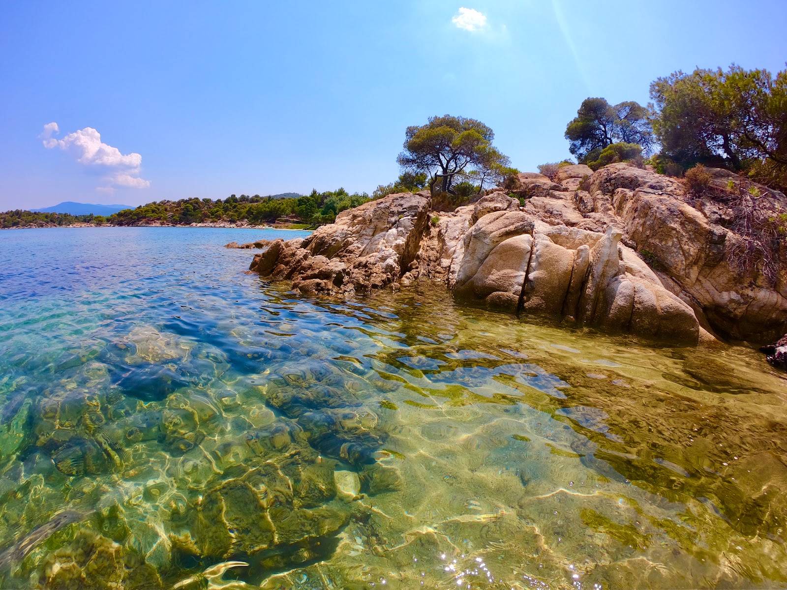 Fotografie cu Lagonis beach V cu golful minuscul