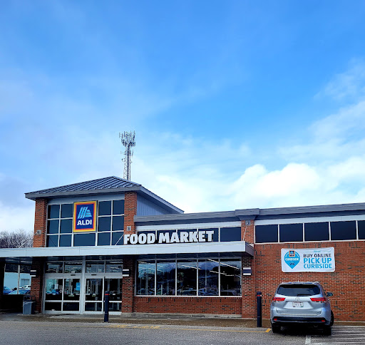 ALDI, 371 E Aurora Rd, Northfield, OH 44067, USA, 