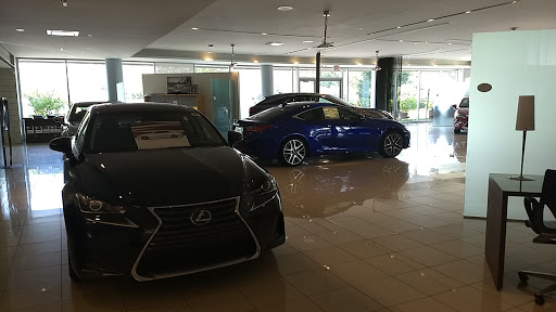 Lexus Dealer «Woodfield Lexus», reviews and photos, 350 E Golf Rd, Schaumburg, IL 60173, USA