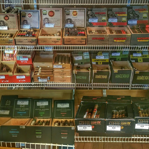 Liquor Store «11th Avenue Liquor», reviews and photos, 1040 SE Hawthorne Blvd, Portland, OR 97214, USA