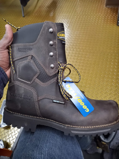 Work Clothes Store «Contractors Clothing Co», reviews and photos, 29350 John R Rd, Madison Heights, MI 48071, USA