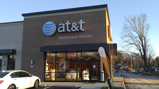 Cell Phone Store «AT&T Authorized Retailer - Holiday Manor», reviews and photos, 4936 US-42, Louisville, KY 40222, USA