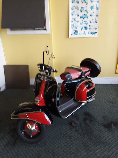 Motor Scooter Dealer «Kiss My Gas Scooters», reviews and photos, 2179 S Campbell Ave, Springfield, MO 65807, USA