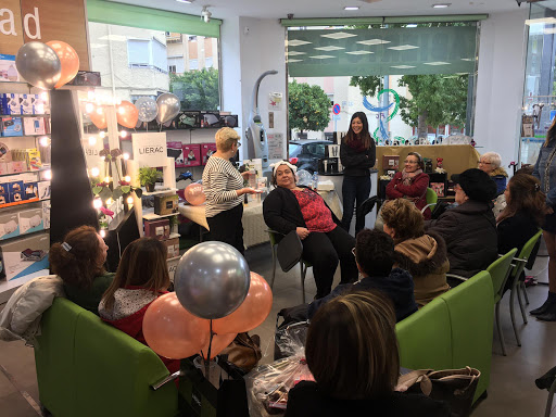 Información y opiniones sobre Farmacia-Ortopedia Garvi 24 horas de Torremolinos