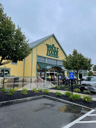 Whole Foods Market, 427 Walnut St, Lynnfield, MA 01940, USA, 
