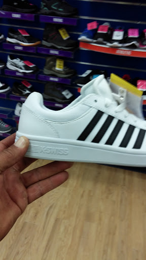 Sporting Goods Store «Big 5 Sporting Goods - Maricopa», reviews and photos, 41800 W Maricopa-Casa Grande Hwy, Maricopa, AZ 85138, USA