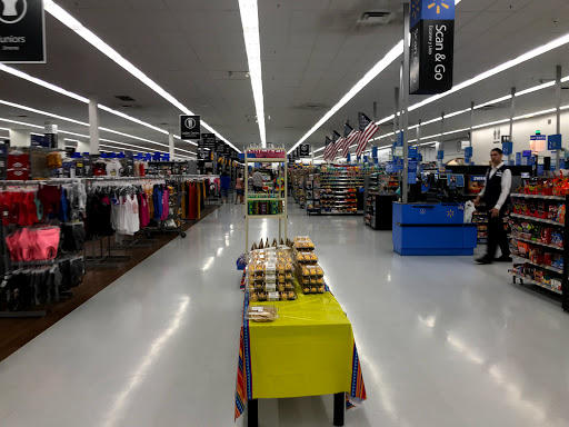 Discount Store «Walmart», reviews and photos, 1720 E Main St, Woodland, CA 95776, USA