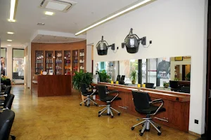 Friseur und Kosmetik GmbH image