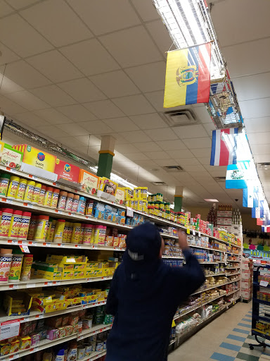 Grocery Store «C-Town Supermarkets», reviews and photos, 272 Maple St, Perth Amboy, NJ 08861, USA