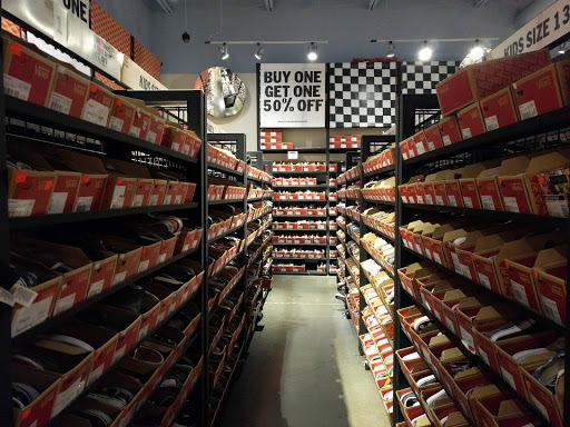 Shoe Store «Vans», reviews and photos, 10600 Quil Ceda Blvd #0660, Tulalip, WA 98271, USA