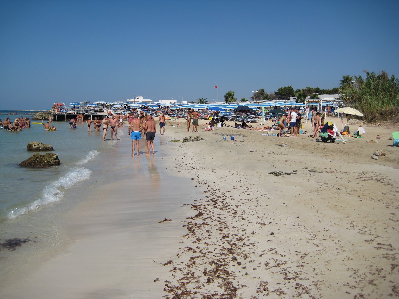 Foto di Saracino beach con micro baia