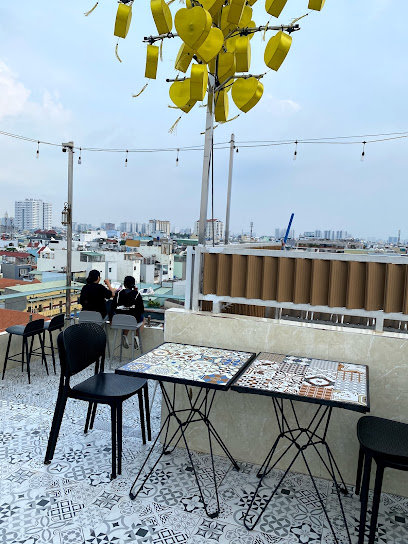 Hình Ảnh Cây Bàng Rooftop cafe
