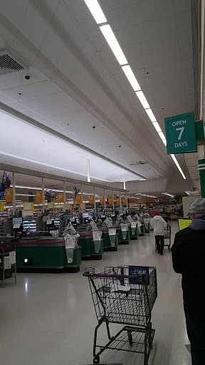 Grocery Store «Stop & Shop», reviews and photos, 90 Pleasant Valley St, Methuen, MA 01844, USA