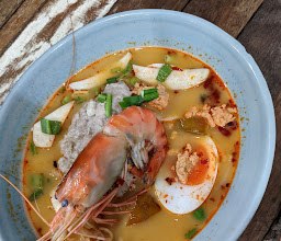 Pe Aor Tom Yum Kung Noodle photo