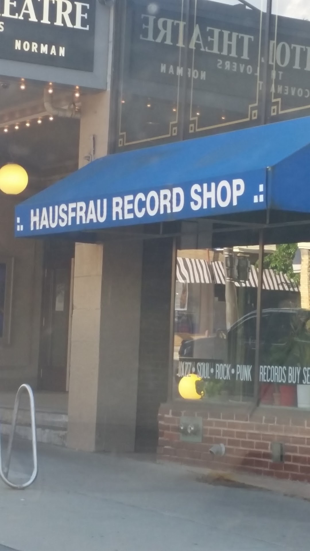 Hausfrau Record Shop