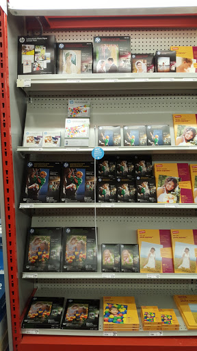 Office Supply Store «Staples», reviews and photos, 870 W Main Rd, Middletown, RI 02842, USA