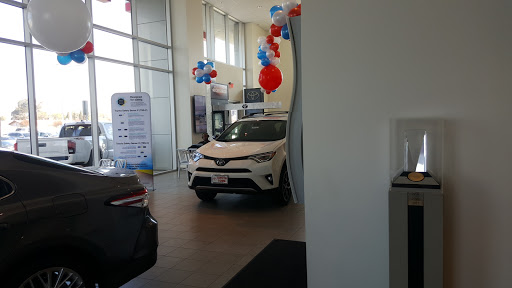 Toyota Dealer «Toyota Town of Stockton», reviews and photos, 2150 E Hammer Ln, Stockton, CA 95210, USA