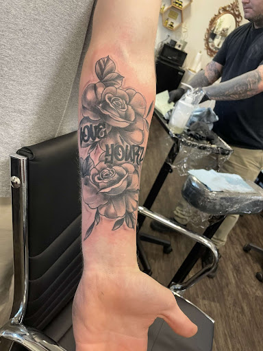 Explore ocean tattoo ideas for ladies, creative tattoo ideas in Spokane, available at 143 Tattoo Parlor