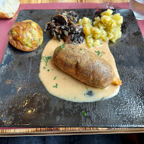 Plats et boissons du Restaurant français Auberge du Chapeau Rouge à Saint-Antoine-l'Abbaye - n°3