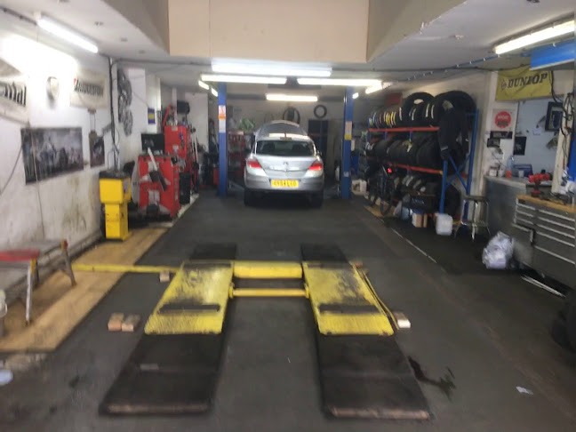 Reviews of tyres4less in Southampton - Tire shop