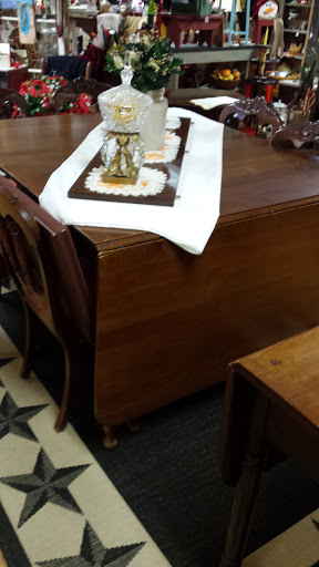 Antique Store «Antiques & Rusty Relics», reviews and photos, 3570 Fancher Rd, Holley, NY 14470, USA