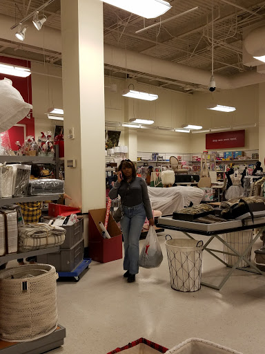 Shopping Mall «Shops On Lake Avenue», reviews and photos, 345 S Lake Ave, Pasadena, CA 91101, USA