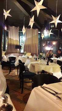Atmosphère du Restaurant italien Little Italy Restaurant à Versailles - n°13