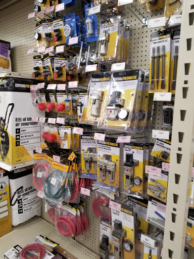 Hardware Store «Harbor Freight Tools», reviews and photos, 441 Market St, Saddle Brook, NJ 07663, USA