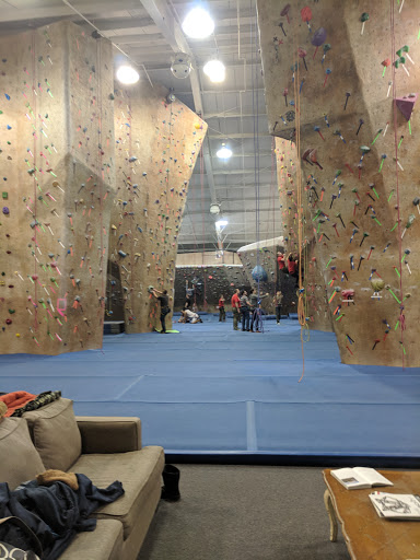 Rock Climbing «Gravity Vault», reviews and photos, 40 Watchung Ave, Chatham, NJ 07925, USA