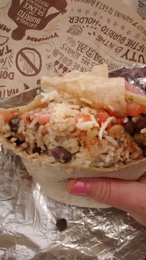 Mexican Restaurant «Chipotle Mexican Grill», reviews and photos, 1560 N Litchfield Rd, Goodyear, AZ 85338, USA